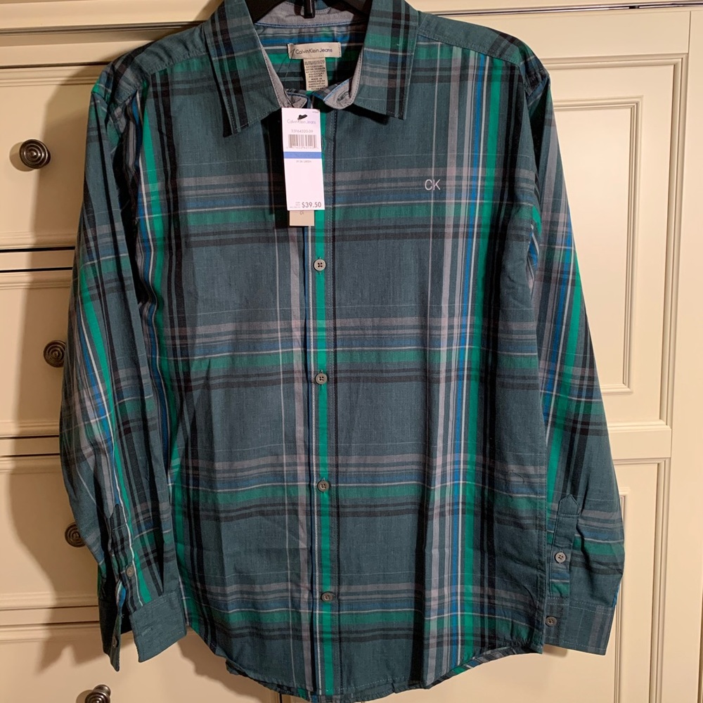 Boys Calvin Klein shirt . XL (18/20). New.